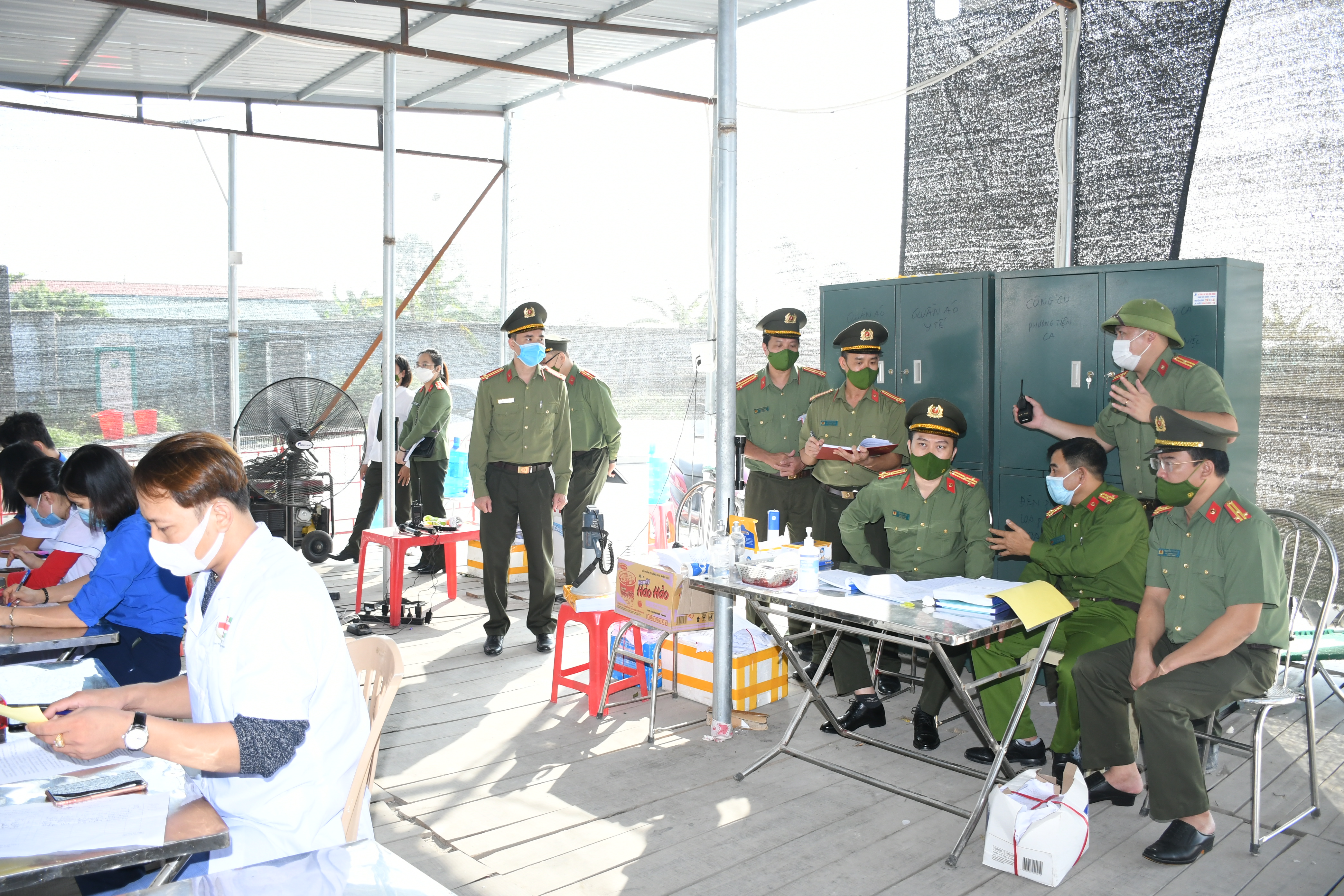 Kiểm tra tình hình trang cấp thiết bị chốt phòng chống dịch Covid-19 liên ngành thành phố